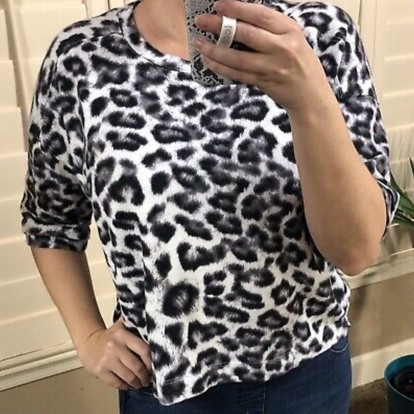 SPLENDID White Leopard Soft Knit Crop Top NWOT - Picture 2 of 7